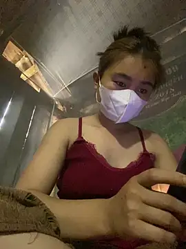 yuii-717 online show from April 5, 2026, 10:22 am