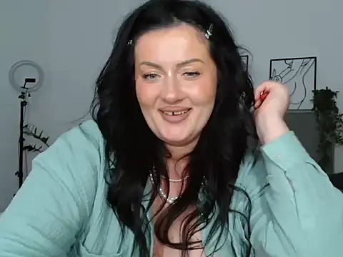 Snapshot of Jasmin0e chatting on March 27, 2026, 10:11 pm Jasmin0e online show from March 27, 2026, 10:11 pm