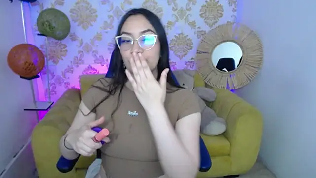 ALISS M  online show from February 6, 2026, 7:54 pm