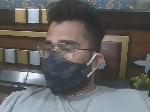 Snapshot of MrCurioX chatting on February 2, 2026, 8:19 pm MrCurioX online show from February 2, 2026, 8:19 pm