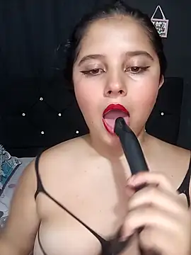 Snapshot of Salome_Vivas chatting on February 14, 2026, 12:11 am Salome Vivas online show from February 14, 2026, 12:11 am