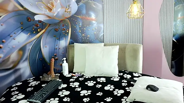 rouxinferno cr online show from April 2, 2026, 3:24 am