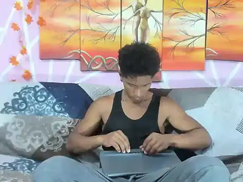 Yoel hot2004 online show from February 15, 2026, 7:35 pm