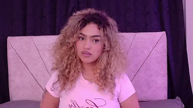 Snapshot of Maddy_Beluci chatting on May 13, 2026, 11:34 pm Maddy Beluci online show from May 13, 2026, 11:34 pm