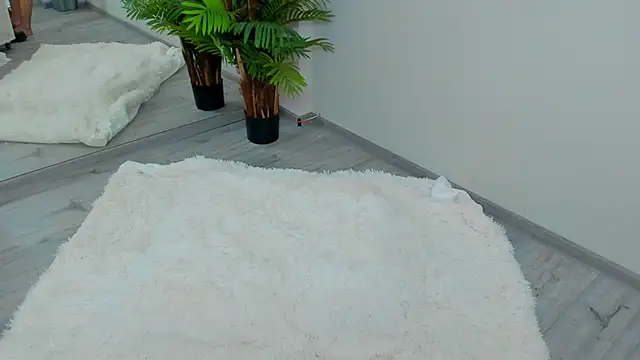 Ivorym00n online show from March 8, 2026, 7:55 am