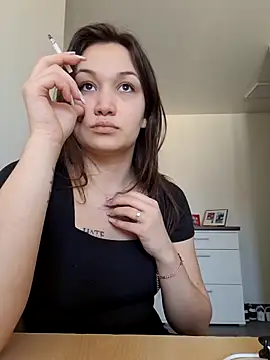 RoxyWeb18 online show from March 3, 2026, 9:49 am