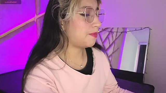 Snapshot of Dahiana_Dmour_ chatting on February 23, 2026, 12:50 pm Dahiana Dmour online show from February 23, 2026, 12:50 pm