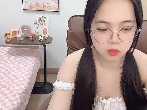 Snapshot of Dawn-2 chatting on February 11, 2026, 12:10 am Dawn-2 online show from February 11, 2026, 12:10 am