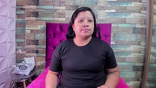 Snapshot of Carolina-Lenon chatting on February 25, 2026, 7:36 pm Carolina-Lenon online show from February 25, 2026, 7:36 pm