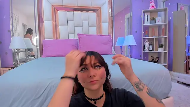 Goldentemptation  online show from April 14, 2026, 7:41 pm