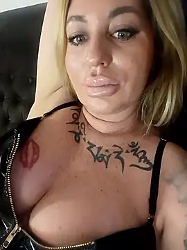 MiaMooly online show from January 15, 2026, 6:55 pm