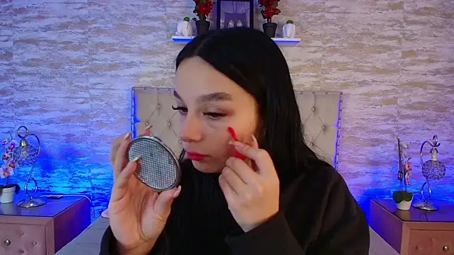 Elizabeth Ferrer online show from April 1, 2026, 12:17 pm