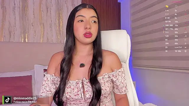 missvancouver online show from May 27, 2026, 11:23 pm