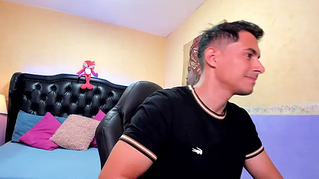 Mike Conors online show from February 4, 2026, 1:33 am