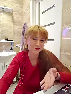 LanaBananaa  online show from April 16, 2026, 9:04 pm