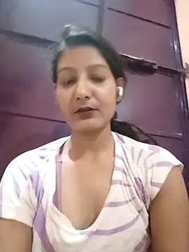 Ayesharani1 online show from April 14, 2026, 5:40 pm