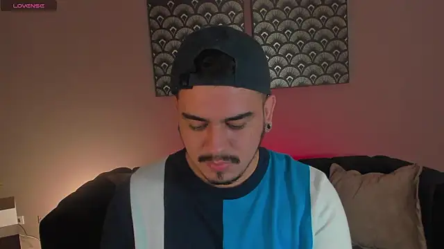 Snapshot of Chriss_Hunt chatting on February 10, 2026, 8:24 am Chriss Hunt online show from February 10, 2026, 8:24 am