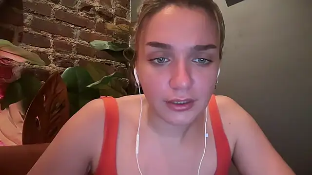 sammygirlll online show from July 6, 2026, 2:29 am