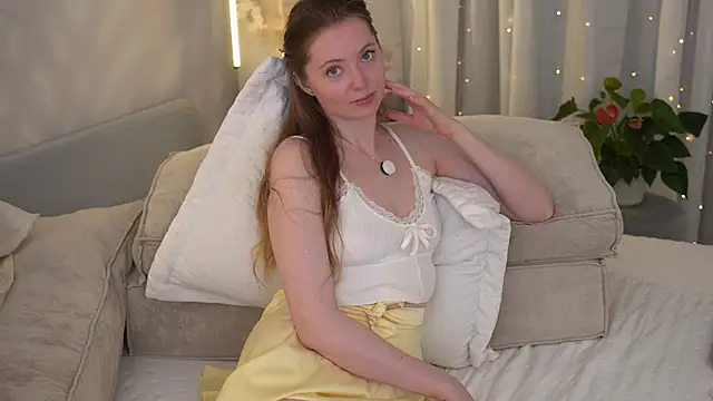 moan elisa online show from May 16, 2026, 4:44 am
