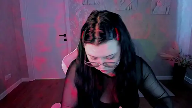 Kira G0ld online show from April 1, 2026, 1:08 am