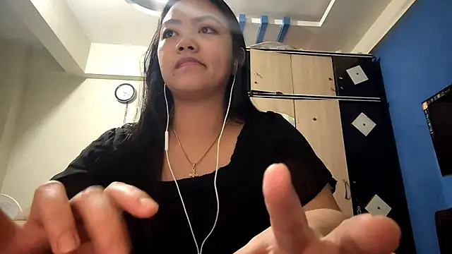 AntoninaDamewood online show from February 17, 2026, 12:46 pm