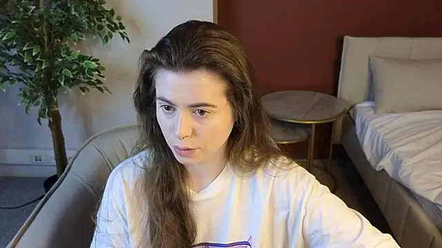 LovingWhisperr online show from March 29, 2026, 1:07 am