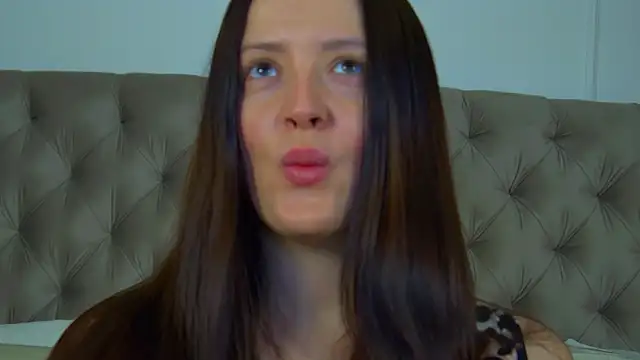 ElinaBellucci online show from March 11, 2026, 4:28 am