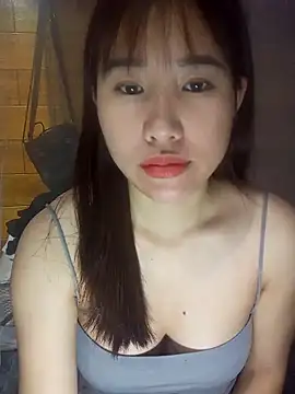 Yui-Ch1682 online show from February 22, 2026, 12:02 am