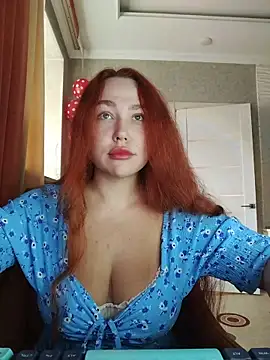 Snapshot of LolaaMint_ chatting on February 20, 2026, 11:01 am LolaaMint online show from February 20, 2026, 11:01 am