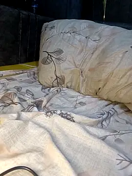 Snapshot of Pelloz chatting on February 25, 2026, 8:19 pm Pelloz online show from February 25, 2026, 8:19 pm