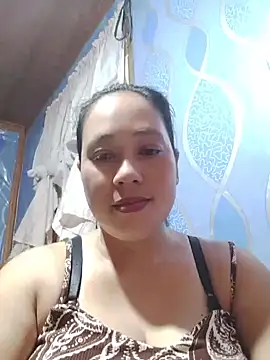 Snapshot of May_Bombs chatting on May 20, 2026, 12:18 am May Bombs online show from May 20, 2026, 12:18 am