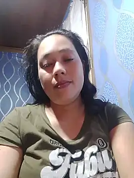 Snapshot of May_Bombs chatting on May 27, 2026, 7:21 pm May Bombs online show from May 27, 2026, 7:21 pm
