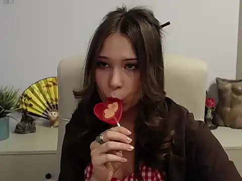 LanaLovely online show from February 9, 2026, 7:17 am