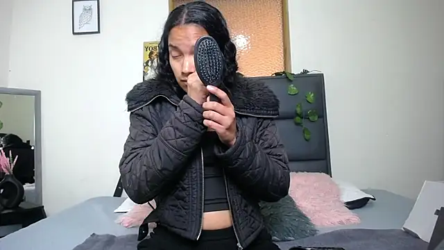 Julieta Parker online show from March 31, 2026, 11:29 pm