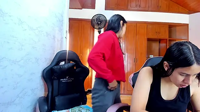 Emily and Soffy online show from February 17, 2026, 12:02 pm