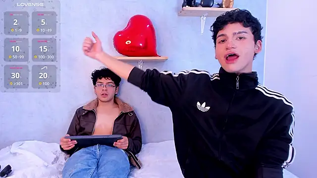 Snapshot of Eliotkinky chatting on February 13, 2026, 2:17 pm Eliotkinky online show from February 13, 2026, 2:17 pm