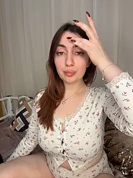 Linnea  online show from February 14, 2026, 8:42 pm