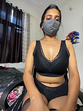 Snapshot of Miss_Heaven chatting on February 12, 2026, 8:36 am Miss Heaven online show from February 12, 2026, 8:36 am