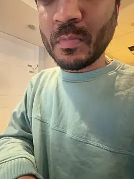 Snapshot of DaggerTie chatting on February 17, 2026, 2:14 pm DaggerTie online show from February 17, 2026, 2:14 pm