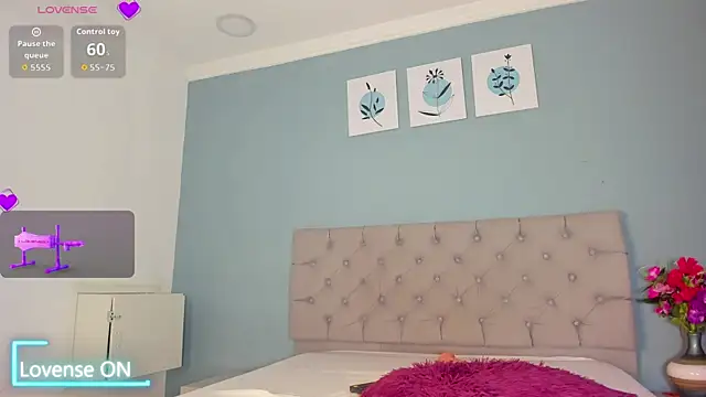 Snapshot of Valentina_Rujano chatting on February 20, 2026, 6:48 am Valentina Rujano online show from February 20, 2026, 6:48 am