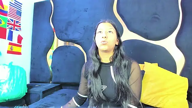 Vaneline2 online show from July 10, 2026, 4:07 pm