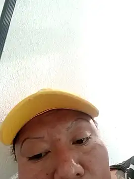 Snapshot of perrit17 chatting on February 21, 2026, 4:42 pm perrit17 online show from February 21, 2026, 4:42 pm