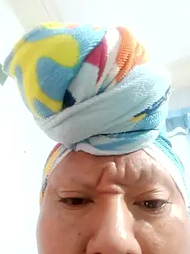 Snapshot of perrit17 chatting on February 19, 2026, 7:27 am perrit17 online show from February 19, 2026, 7:27 am