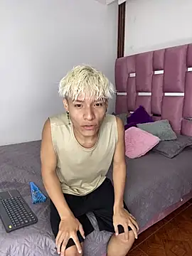 Snapshot of MaxyRyan chatting on February 24, 2026, 12:50 pm MaxyRyan online show from February 24, 2026, 12:50 pm