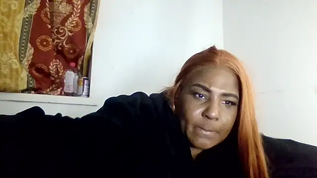 CurvySashia online show from February 6, 2026, 1:01 am