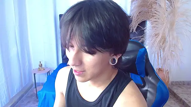 nikoo 18 online show from April 13, 2026, 2:43 pm