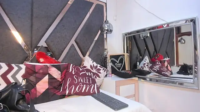 Maggyx online show from April 21, 2026, 1:50 pm