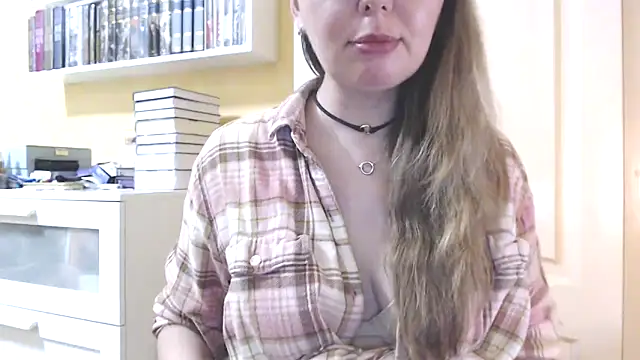 Tasiya online show from February 22, 2026, 7:48 pm