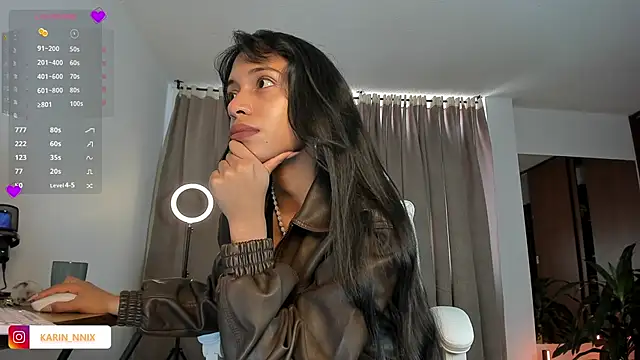 Snapshot of karinnixx chatting on February 10, 2026, 2:27 pm karinnixx online show from February 10, 2026, 2:27 pm