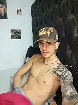 paul-mendezx online show from February 16, 2026, 1:04 am